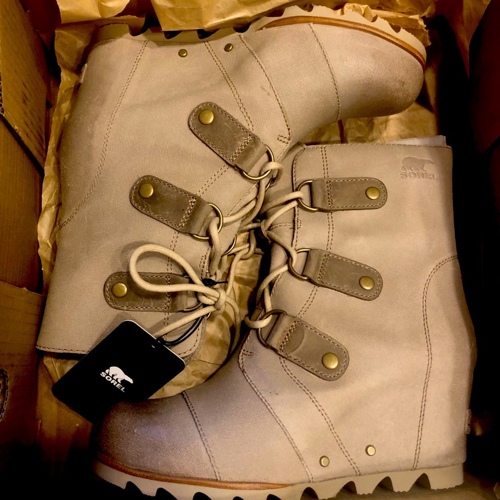 Sorel Joan Wedge Mid Suede Boot